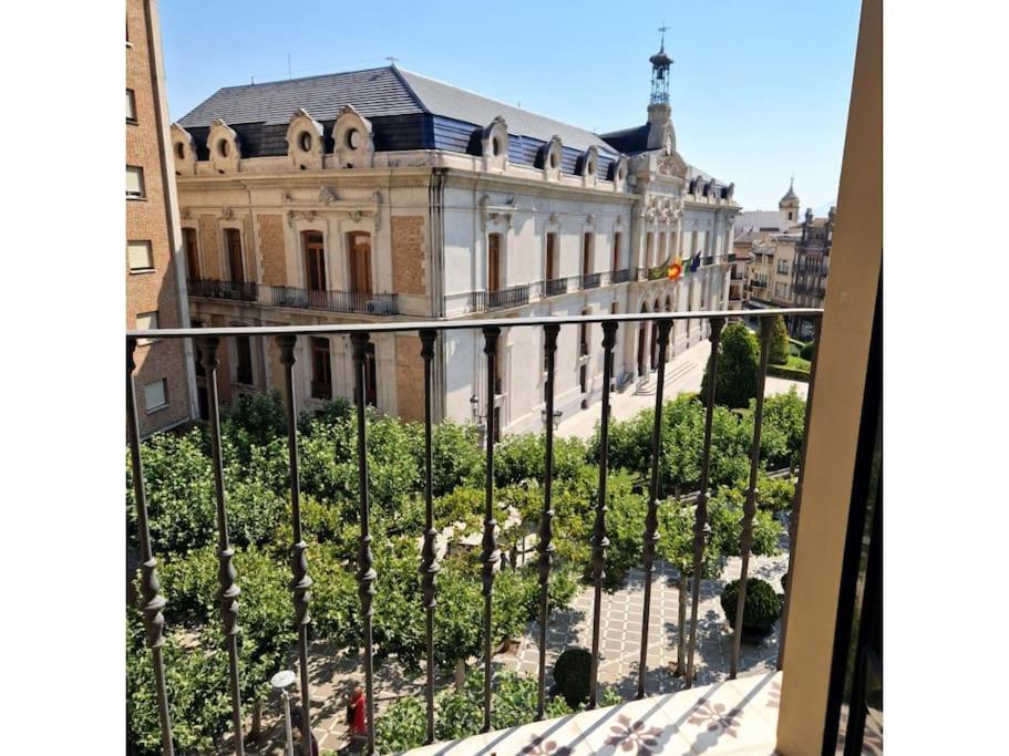 Duplex De Diseno Jaen Centro-Catedral Apartment Exterior photo
